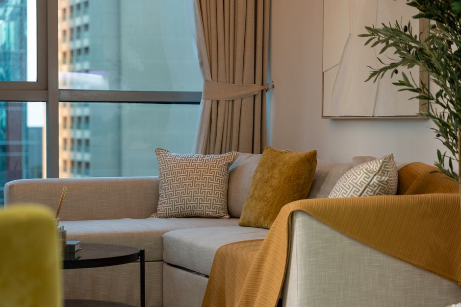 Kleurrijk canvas met herfstige Dubai inspiratie.